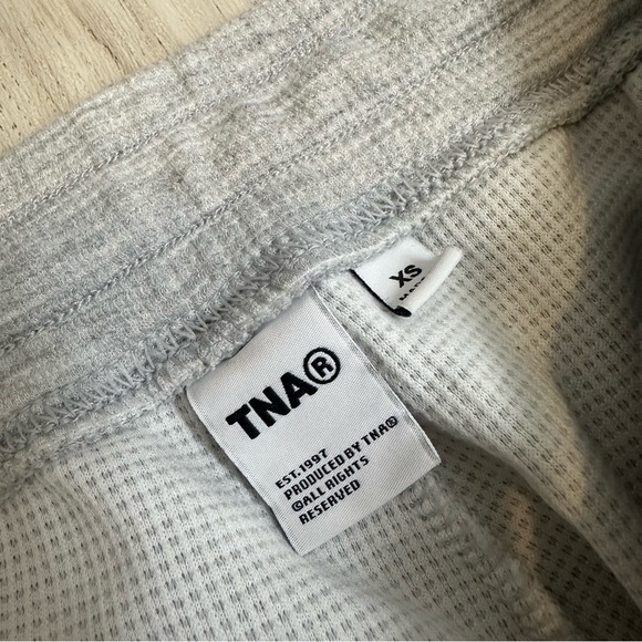 Aritzia TNA Wafflex Pant Gray Size XS - Picture 4 of 5